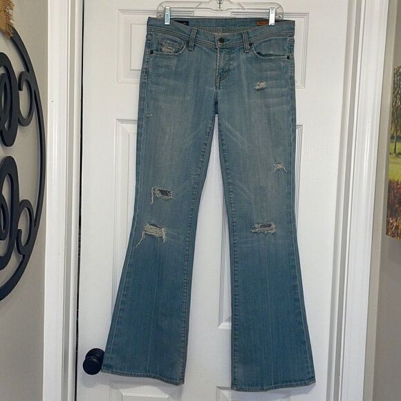 Citizens of Humanity Ingrid #002 Low waist flare distressed light wash - Picture 1 of 8